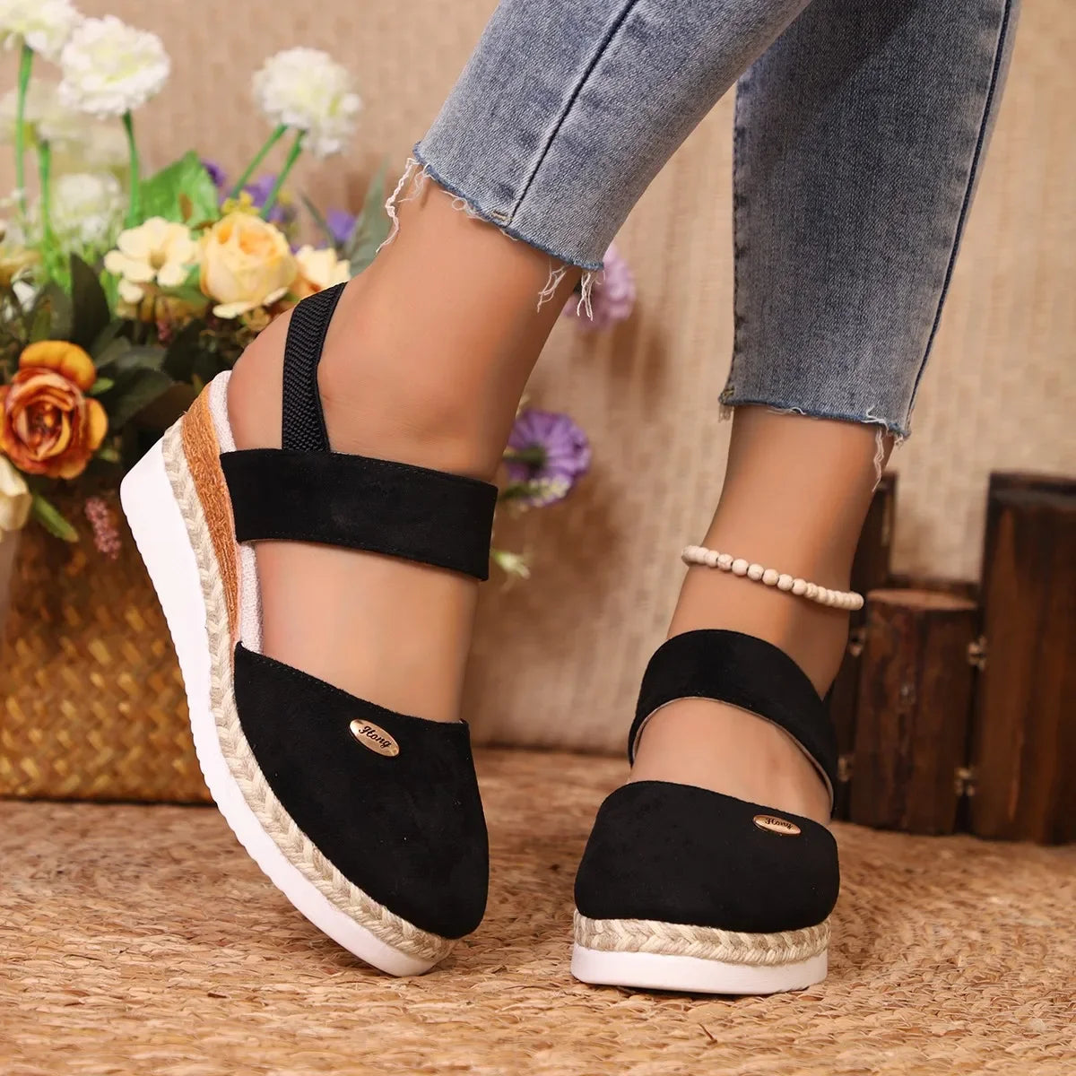 Sandálias de cunha fechada para mulheres, sapatos gladiadores de fivela, plataforma alpercatas, moda verão