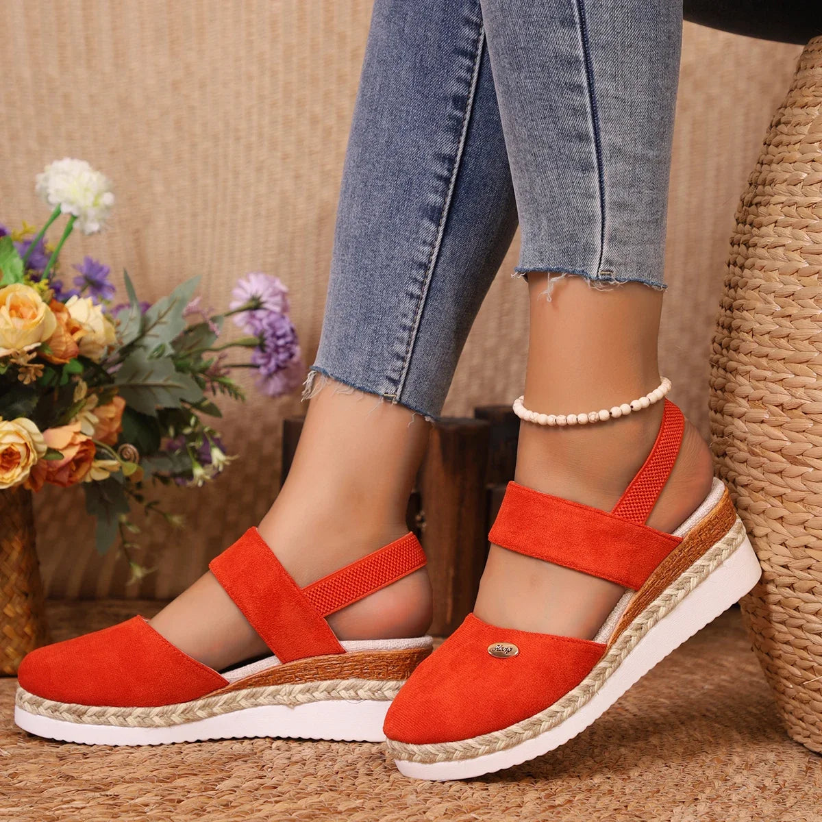 Sandálias de cunha fechada para mulheres, sapatos gladiadores de fivela, plataforma alpercatas, moda verão