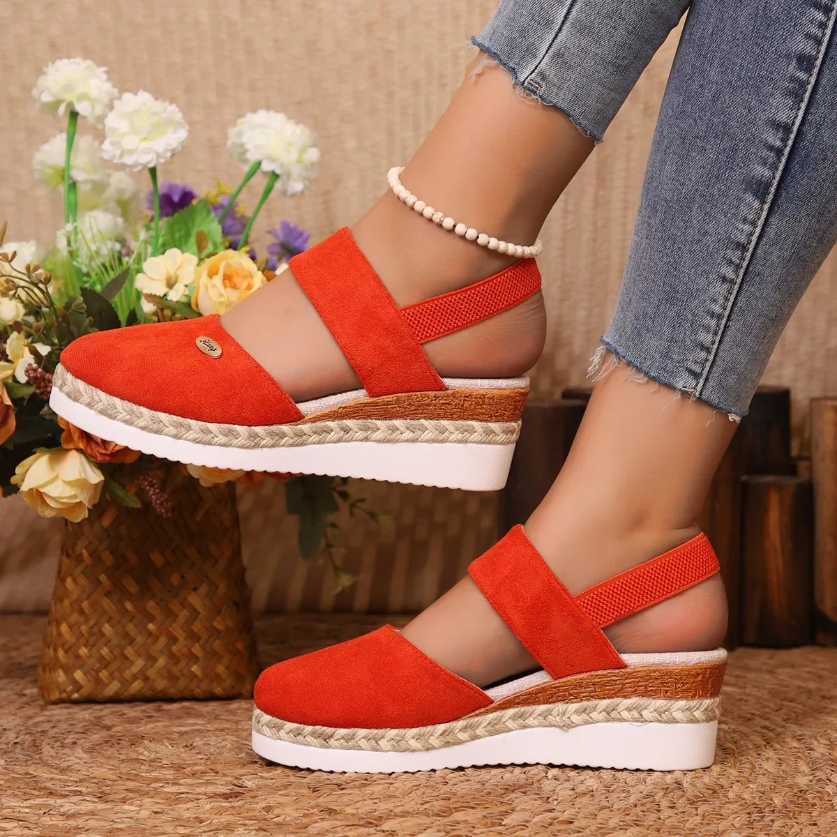 Sandálias de cunha fechada para mulheres, sapatos gladiadores de fivela, plataforma alpercatas, moda verão