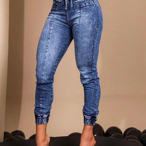 Calça jeans feminina com cintura elástica