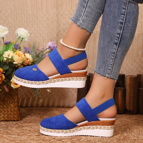 Sandálias de cunha fechada para mulheres, sapatos gladiadores de fivela, plataforma alpercatas, moda verão